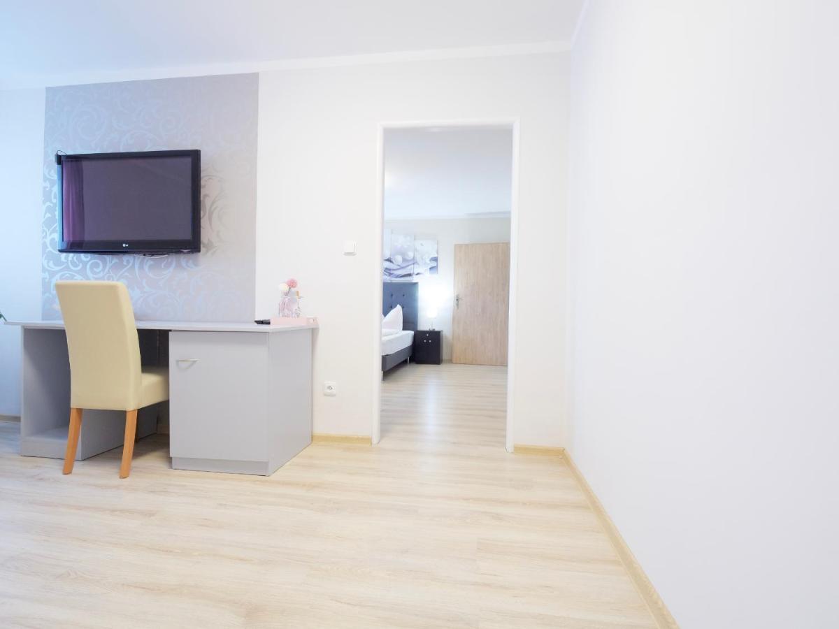 Zlaty Lev Hotel Svitavy Buitenkant foto