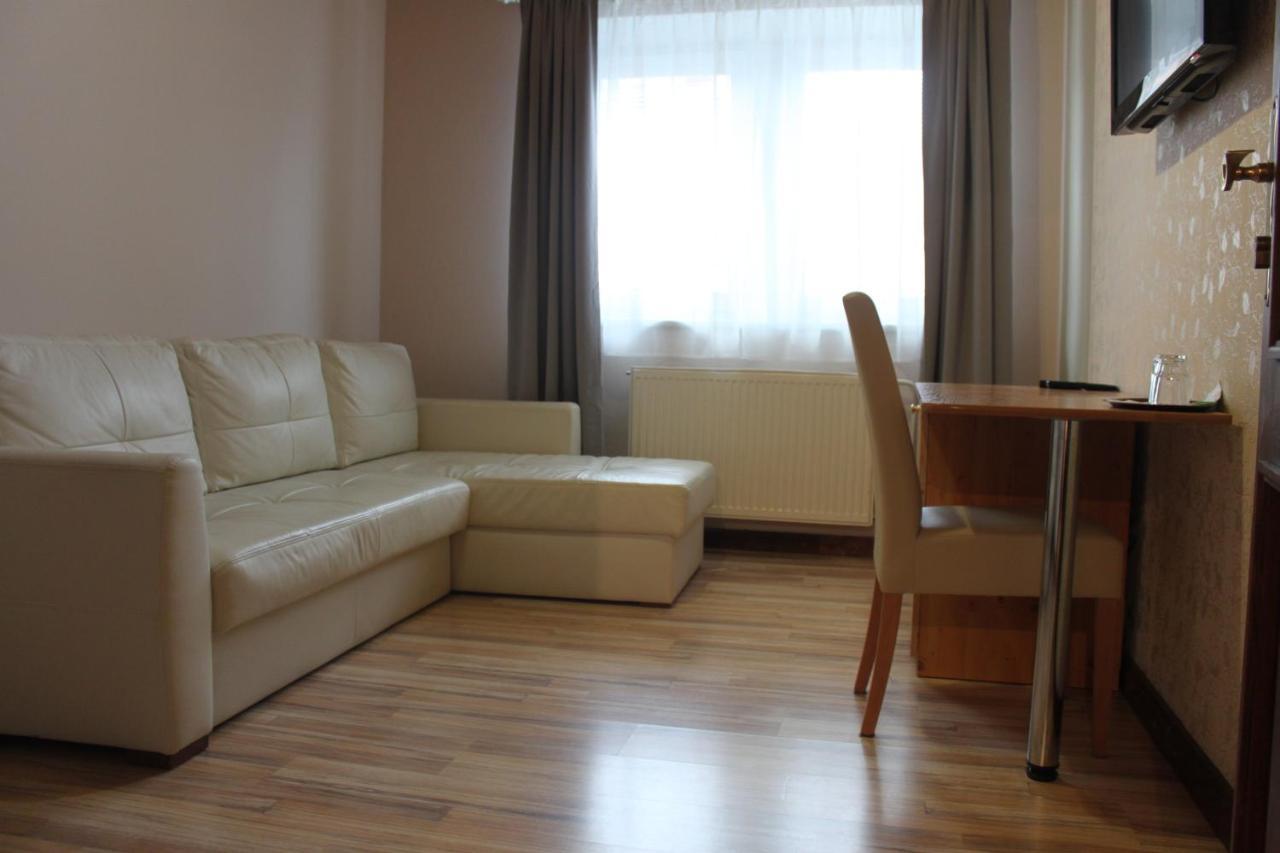 Zlaty Lev Hotel Svitavy Buitenkant foto